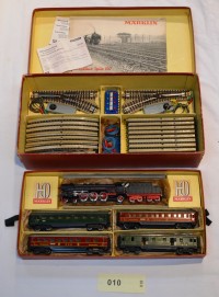 SH Enchères, Sophie Himbaut commissaire-priseur Vente de jouets ANCIENS DE COLLECTION , trains et voitures (MARKLIN / JOUEF / HORNBY /DINKY TOYS /CORGI TOYS) le  jeudi 28 mai à 14h marklin